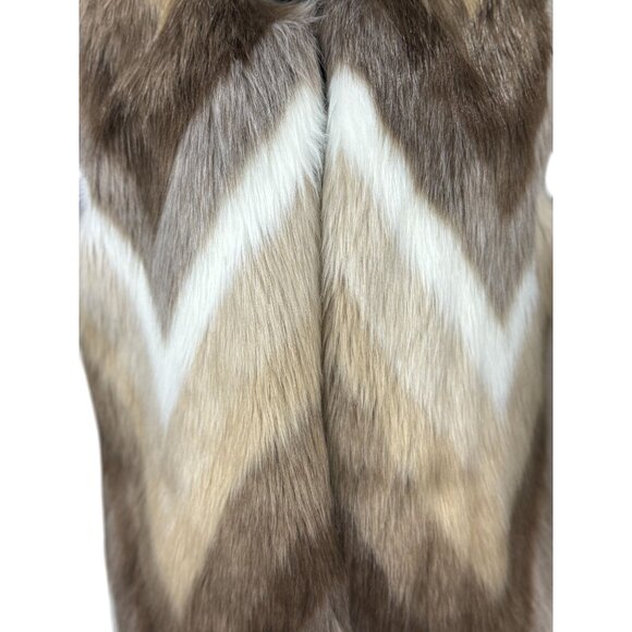 Skies Are Blue Womens M Faux Fur Chevron Vest Winter Coat Neutral Beige Brown - Picture 3 of 11